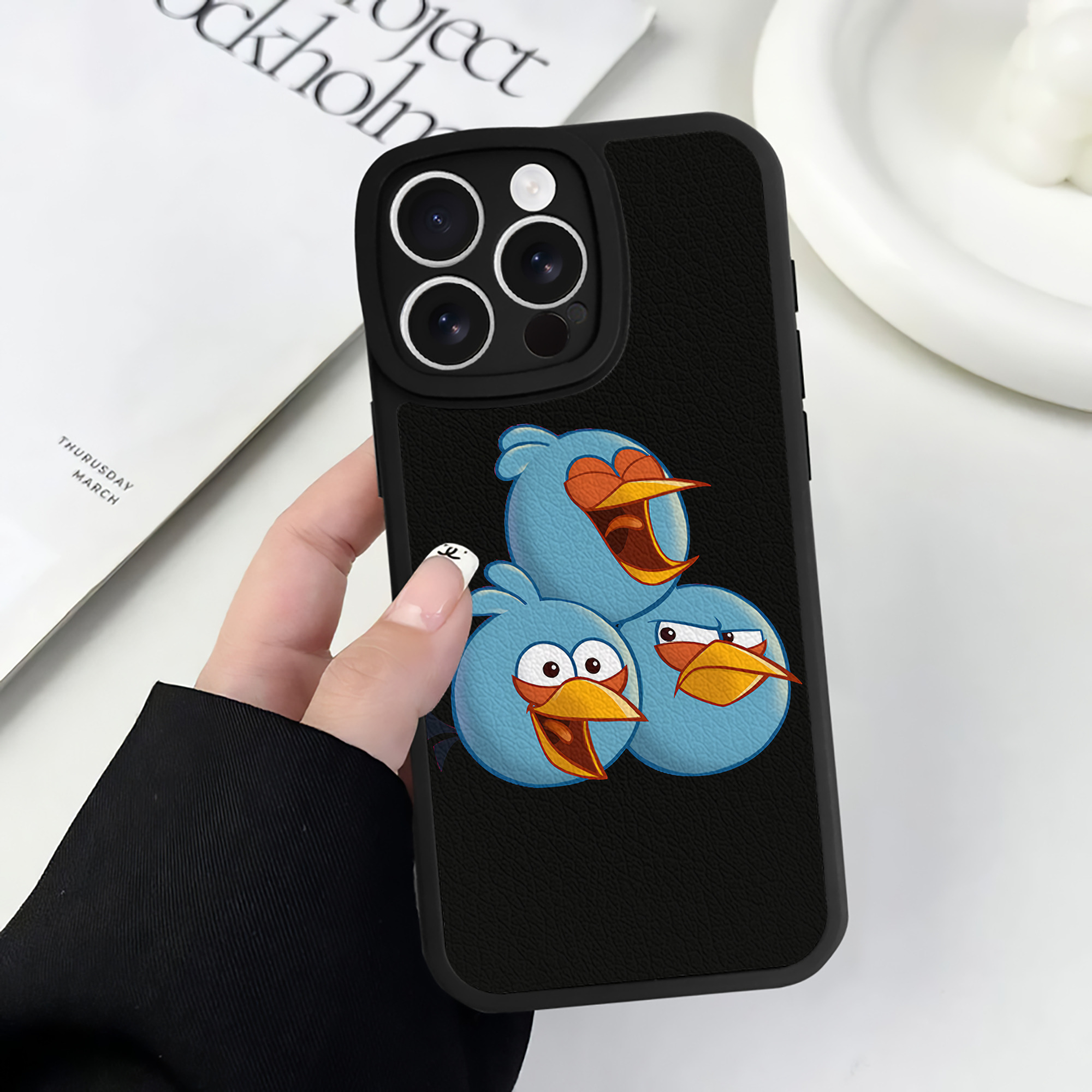 （画像用） Angry Birds アングリーバード 【iPhone 16シリーズ対応】シリコンスマホケース（レザー調） 材質：シリコン